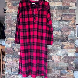 Aria Collection Super Soft Plaid Long Sleeve Night Gown